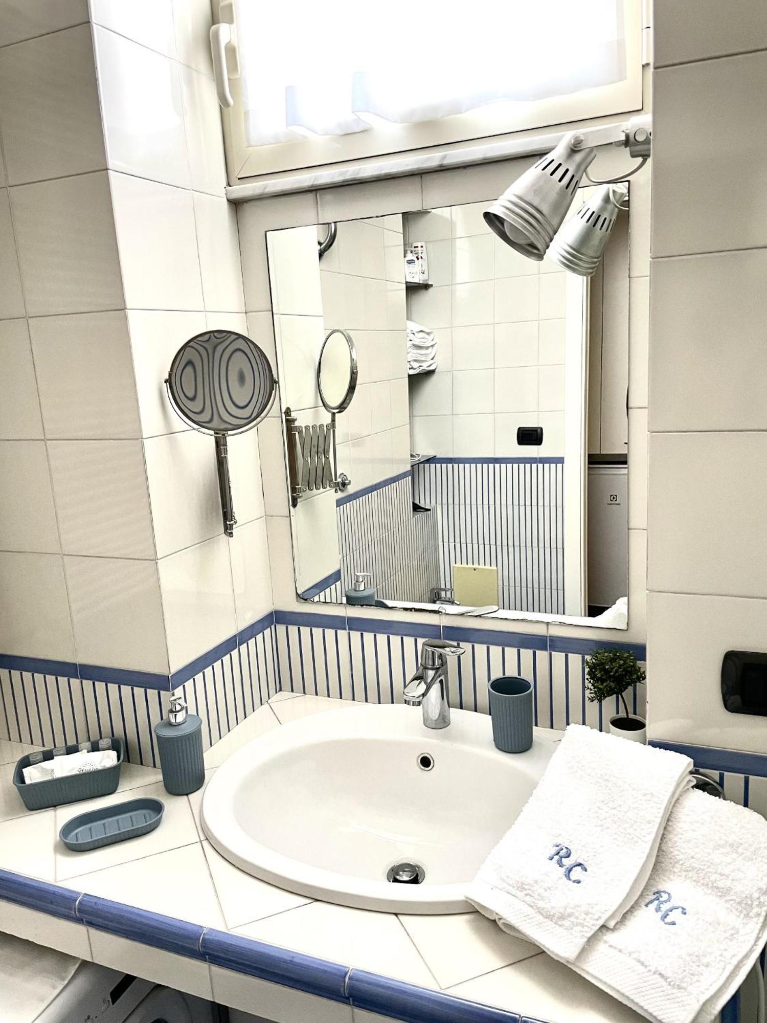 Residenza Chiaia Bed & Breakfast Napoli Exterior foto